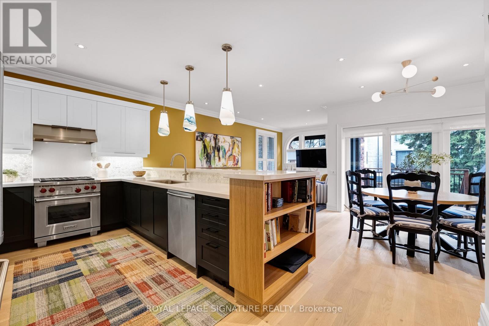 46 Esgore Drive, Toronto, Ontario  M5M 3R4 - Photo 8 - C13091628