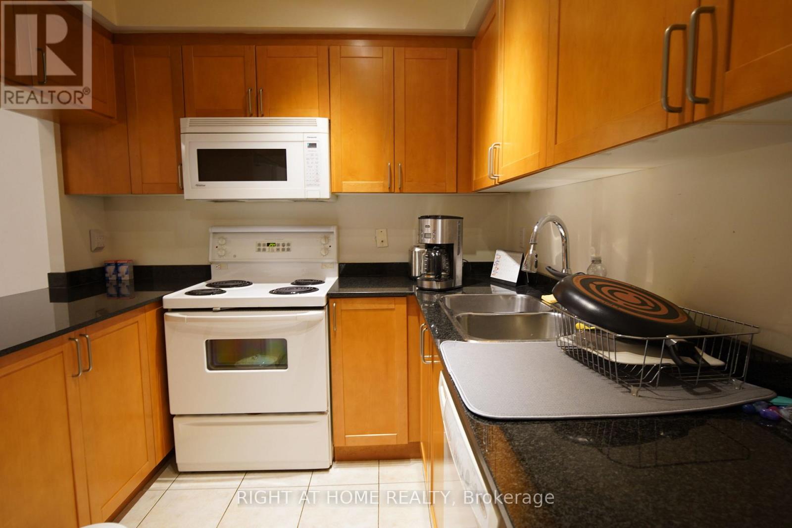 716 - 18 William Carson Crescent, Toronto, Ontario  M2P 2G6 - Photo 13 - C13091682