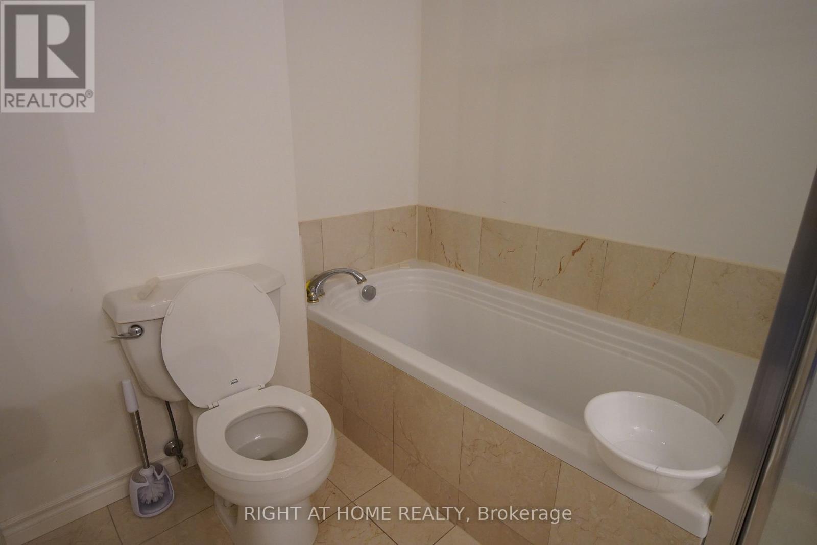 716 - 18 William Carson Crescent, Toronto, Ontario  M2P 2G6 - Photo 19 - C13091682