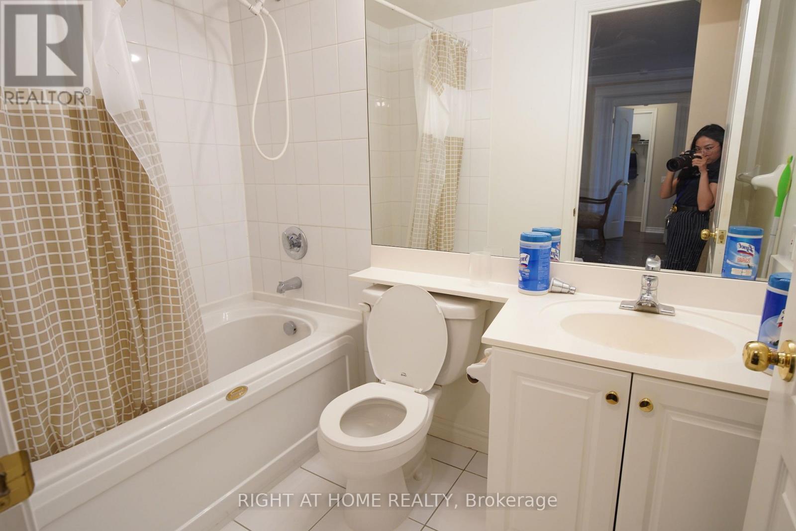 716 - 18 William Carson Crescent, Toronto, Ontario  M2P 2G6 - Photo 21 - C13091682