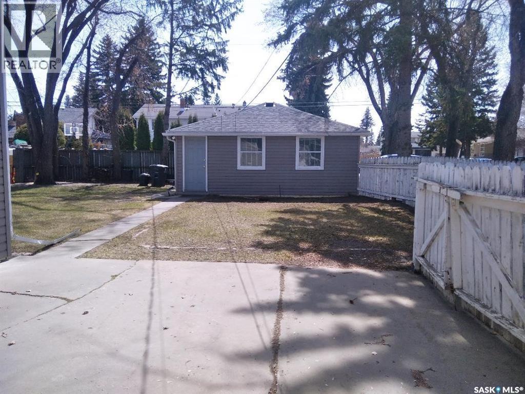 1402 14th Street E, Saskatoon, Saskatchewan  S7H 0A8 - Photo 3 - SK034930