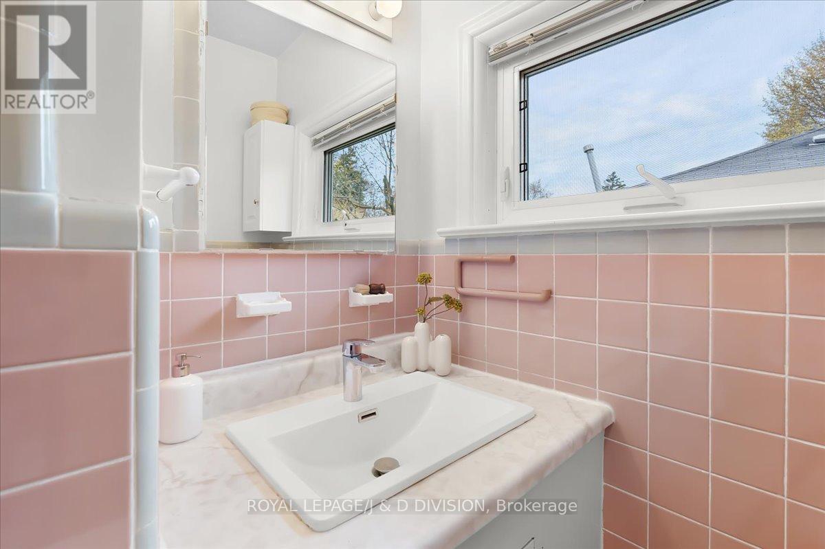 8 Gaiety Drive, Toronto, Ontario  M1H 1C1 - Photo 20 - E13091618