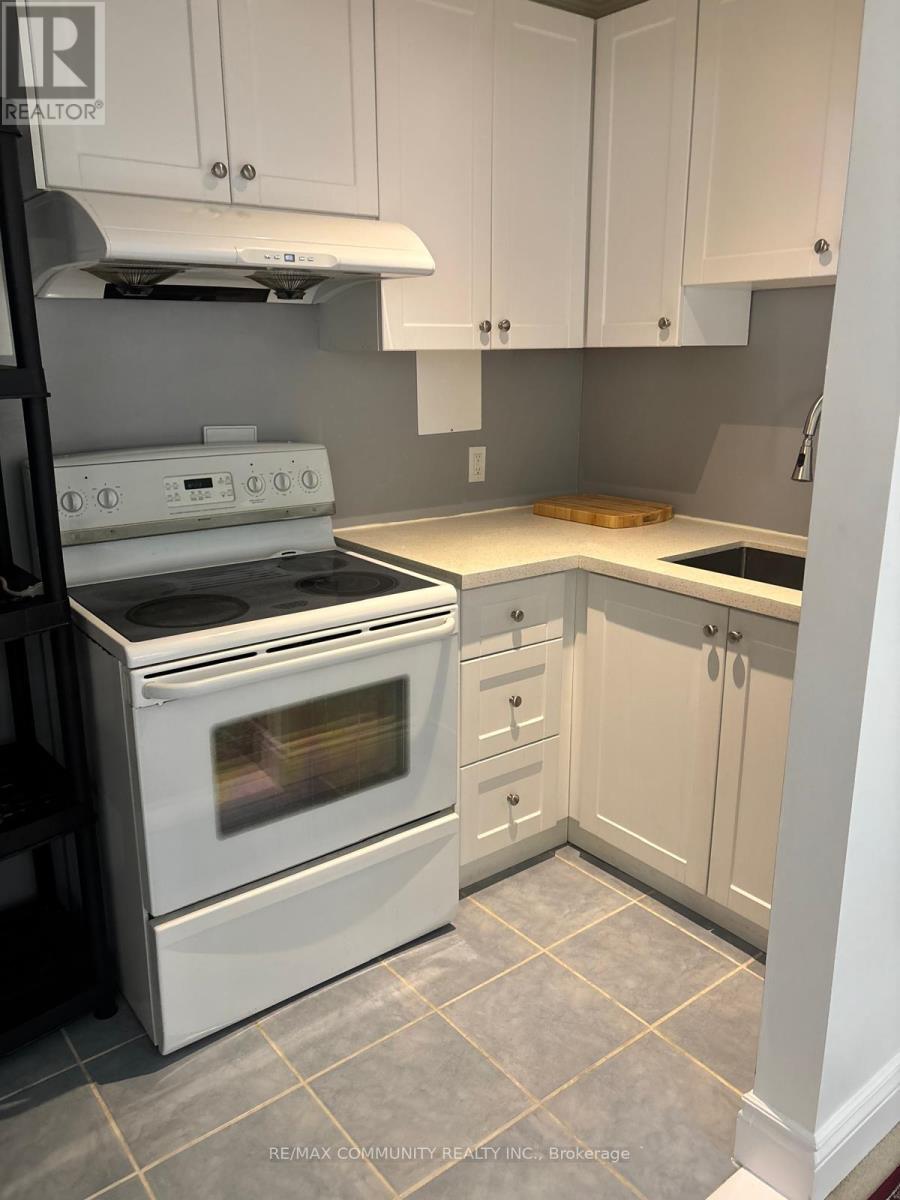 1606 Whitestone Drive, Oshawa, Ontario  L1K 2R9 - Photo 7 - E13091630