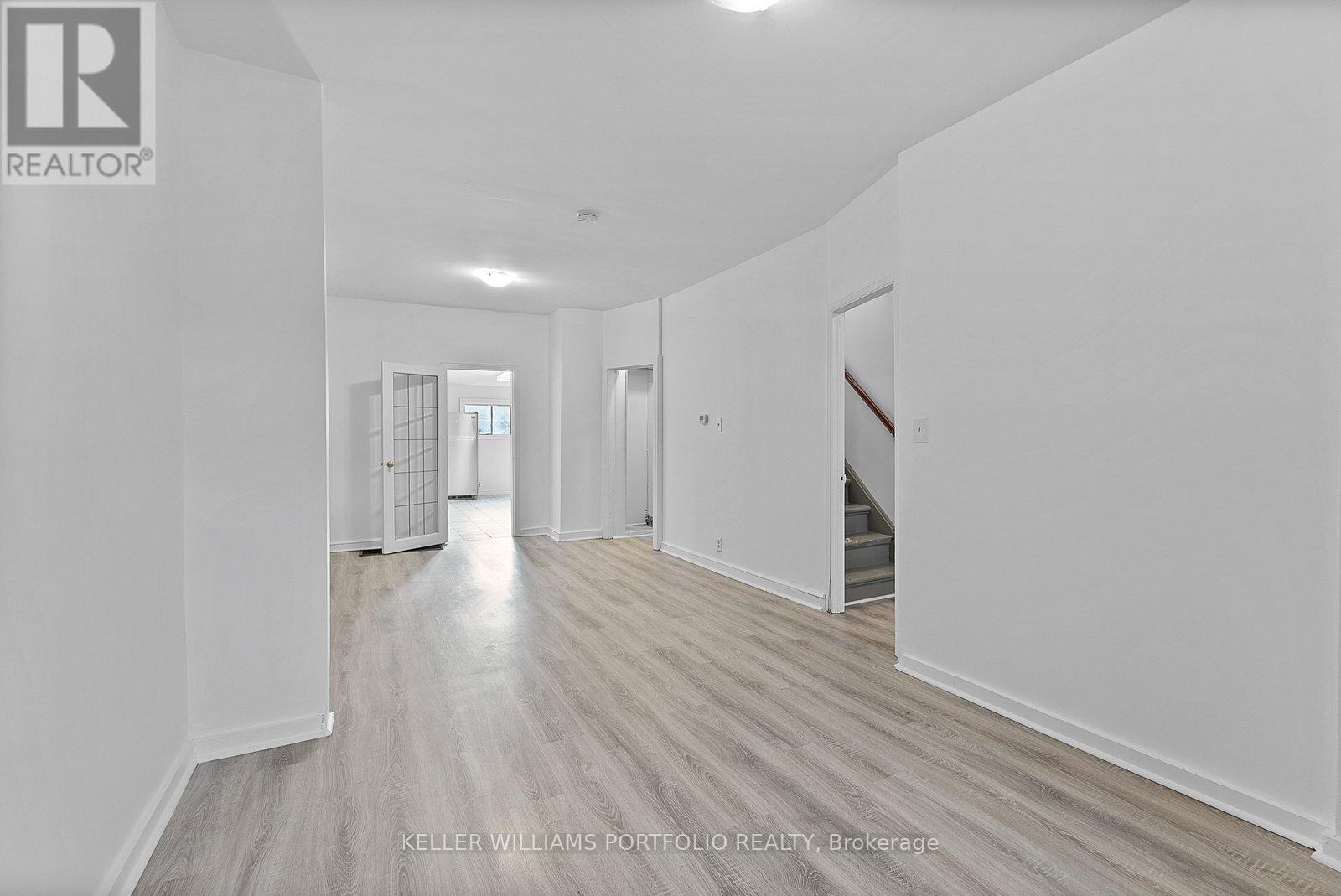 570 Jones Avenue, Toronto, Ontario  M4J 3H1 - Photo 10 - E13091724