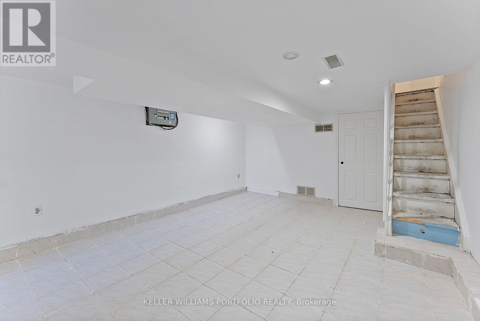 570 Jones Avenue, Toronto, Ontario  M4J 3H1 - Photo 30 - E13091724