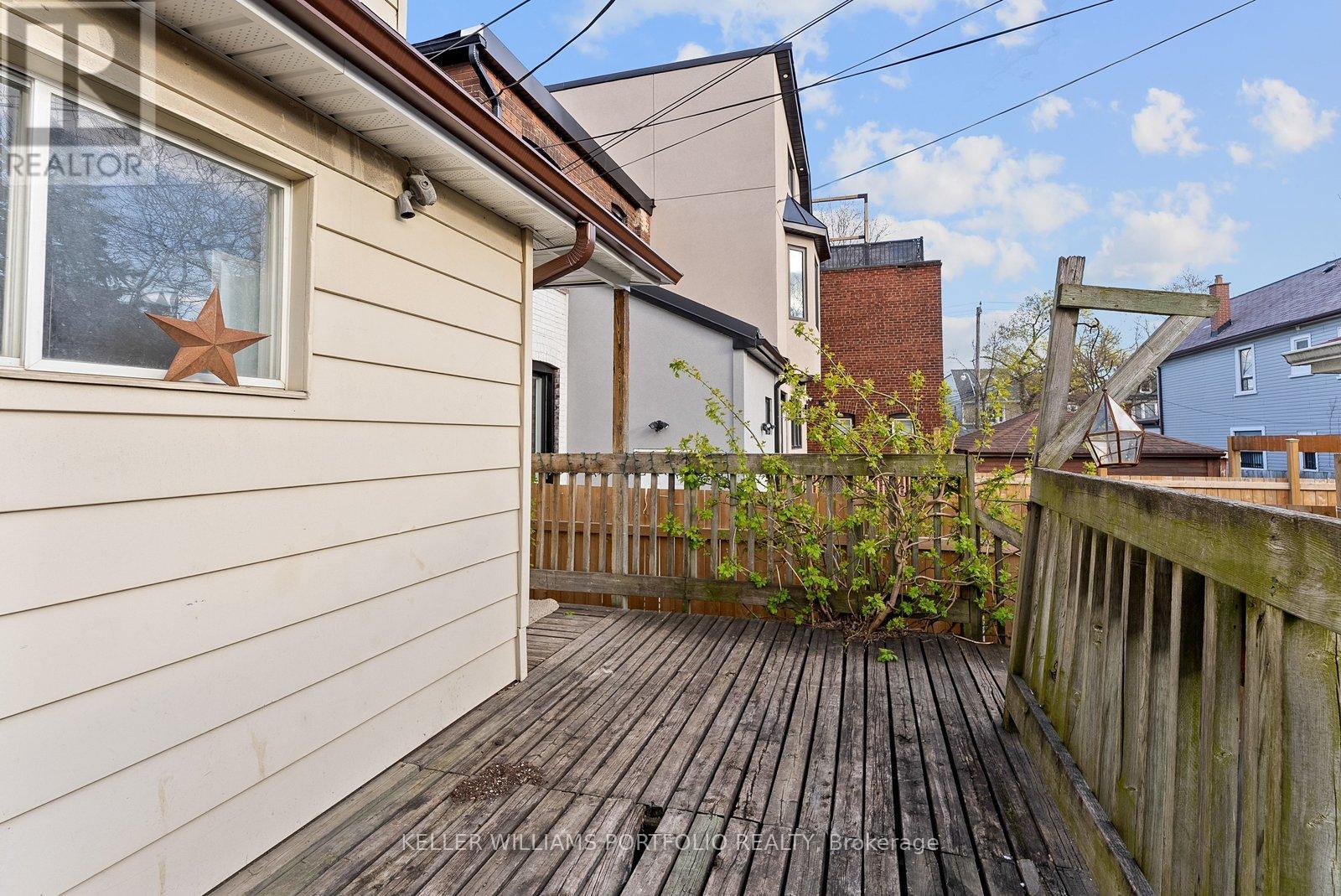 570 Jones Avenue, Toronto, Ontario  M4J 3H1 - Photo 35 - E13091724