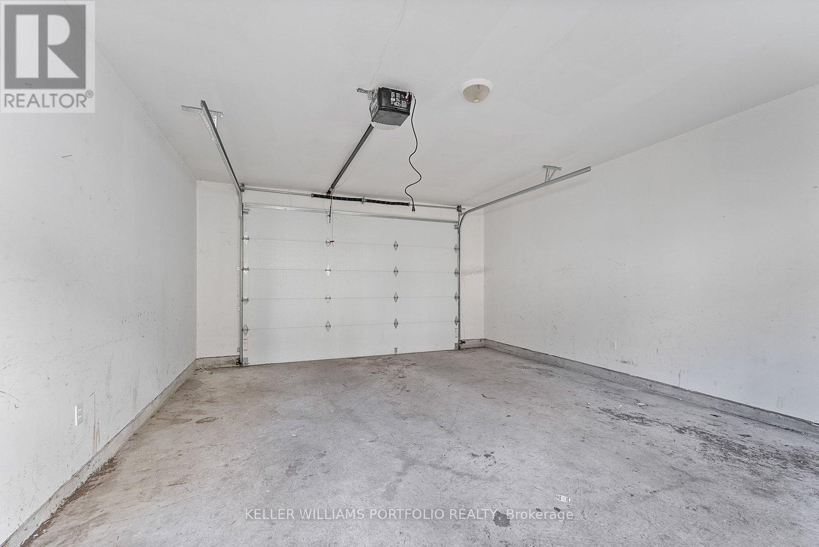 570 Jones Avenue, Toronto, Ontario  M4J 3H1 - Photo 38 - E13091724