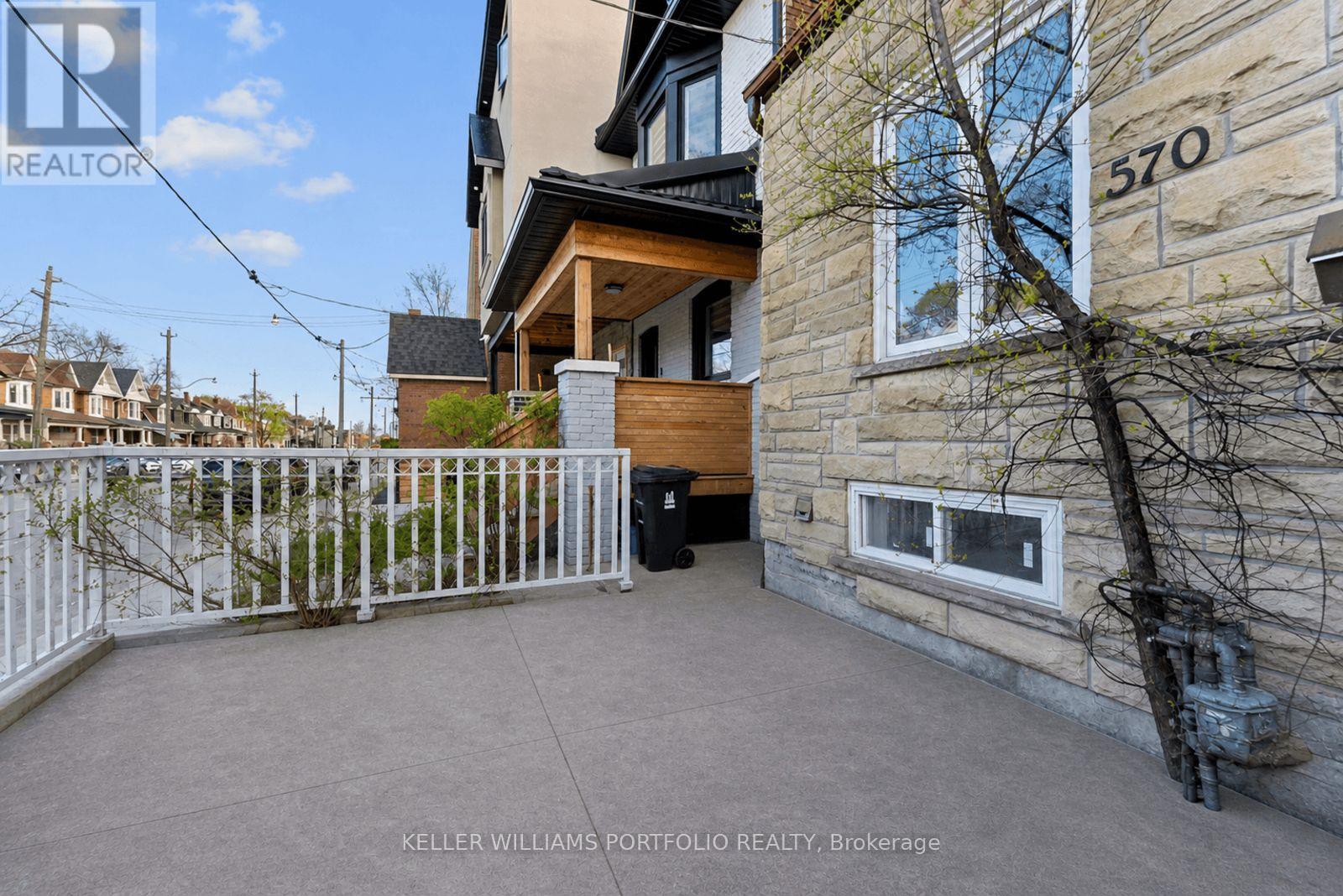 570 Jones Avenue, Toronto, Ontario  M4J 3H1 - Photo 4 - E13091724