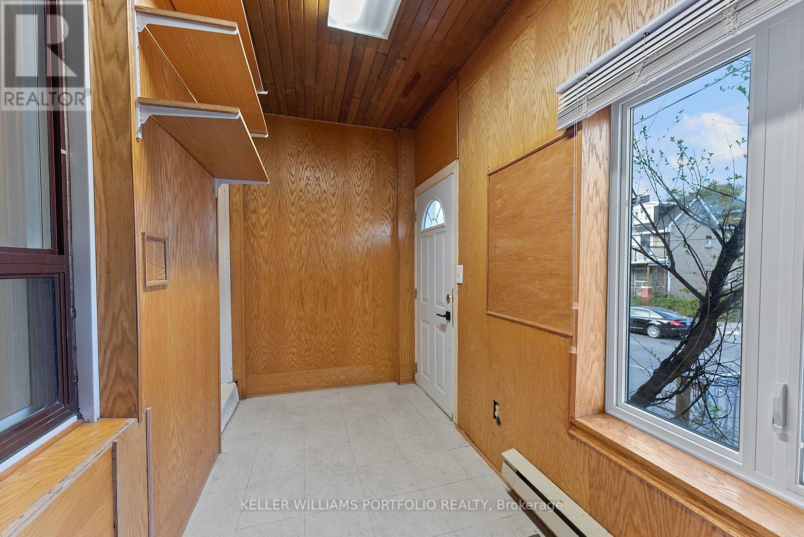 570 Jones Avenue, Toronto, Ontario  M4J 3H1 - Photo 6 - E13091724