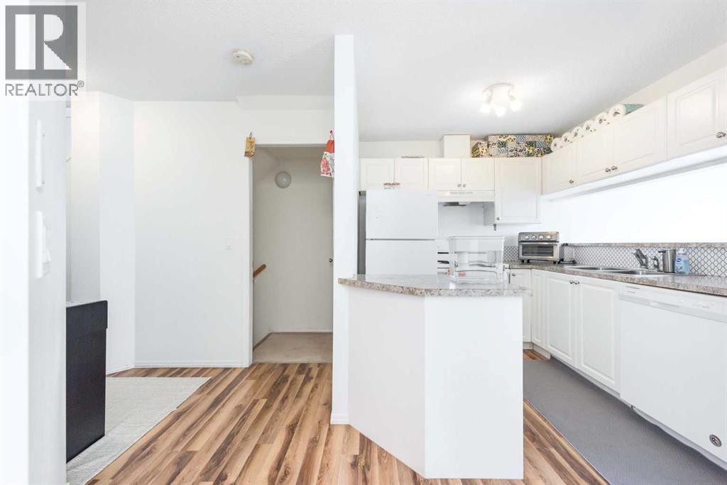281 Citadel Point Nw, Calgary, Alberta  T3G 5L2 - Photo 6 - A2308564