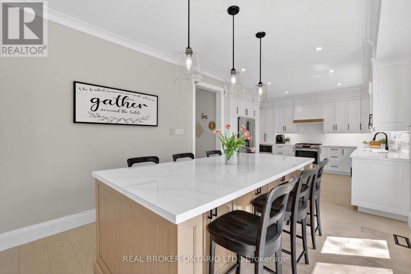 8 Mcquaid Court, East Gwillimbury, Ontario  L9N 1E8 - Photo 7 - N13091640