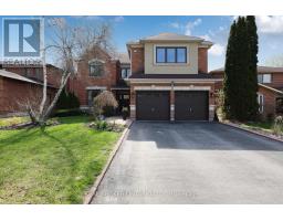 8 MCQUAID COURT, East Gwillimbury, Ontario