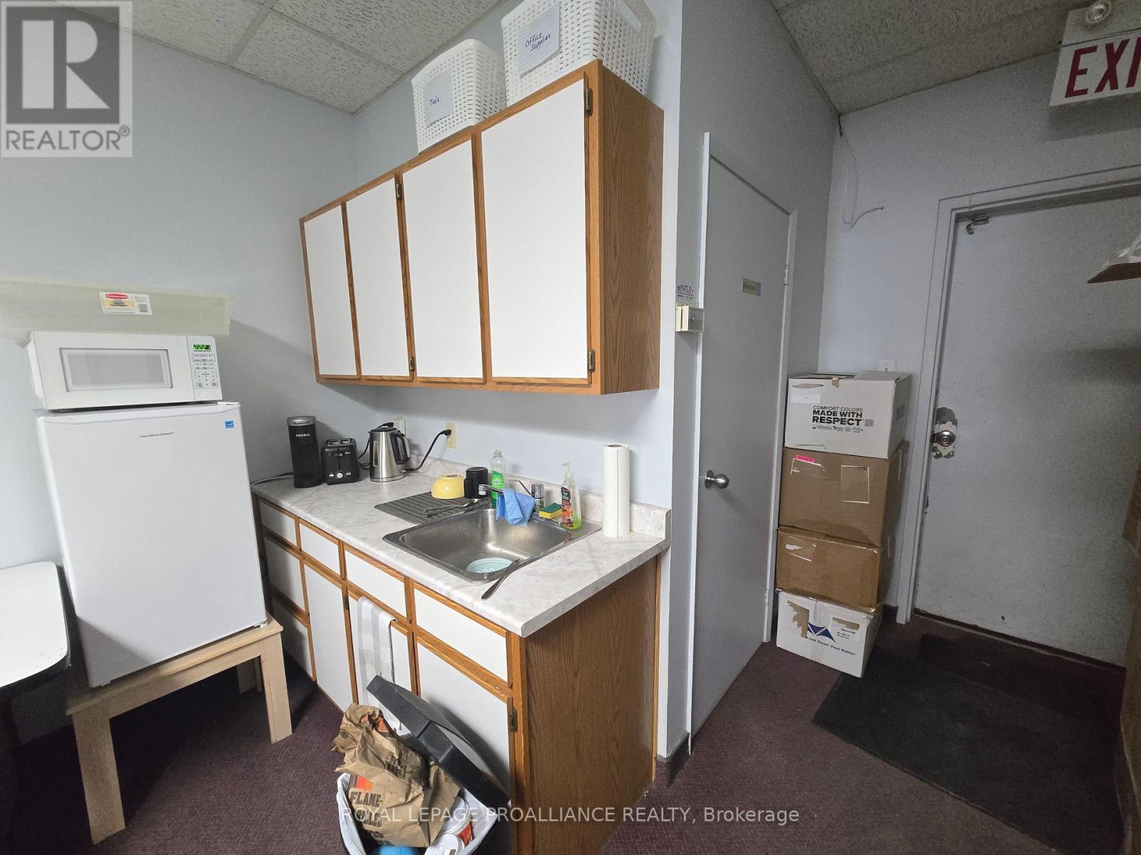 2 - 205 North Front Street, Belleville, Ontario  K8P 3C3 - Photo 14 - X13092024