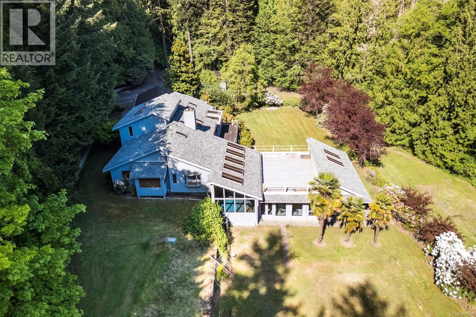 5630 Batu Rd, Saanich, British Columbia  V8Z 6K5 - Photo 2 - 1031531