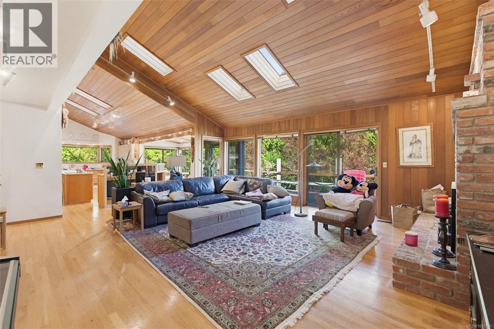 5630 Batu Rd, Saanich, British Columbia  V8Z 6K5 - Photo 13 - 1031531