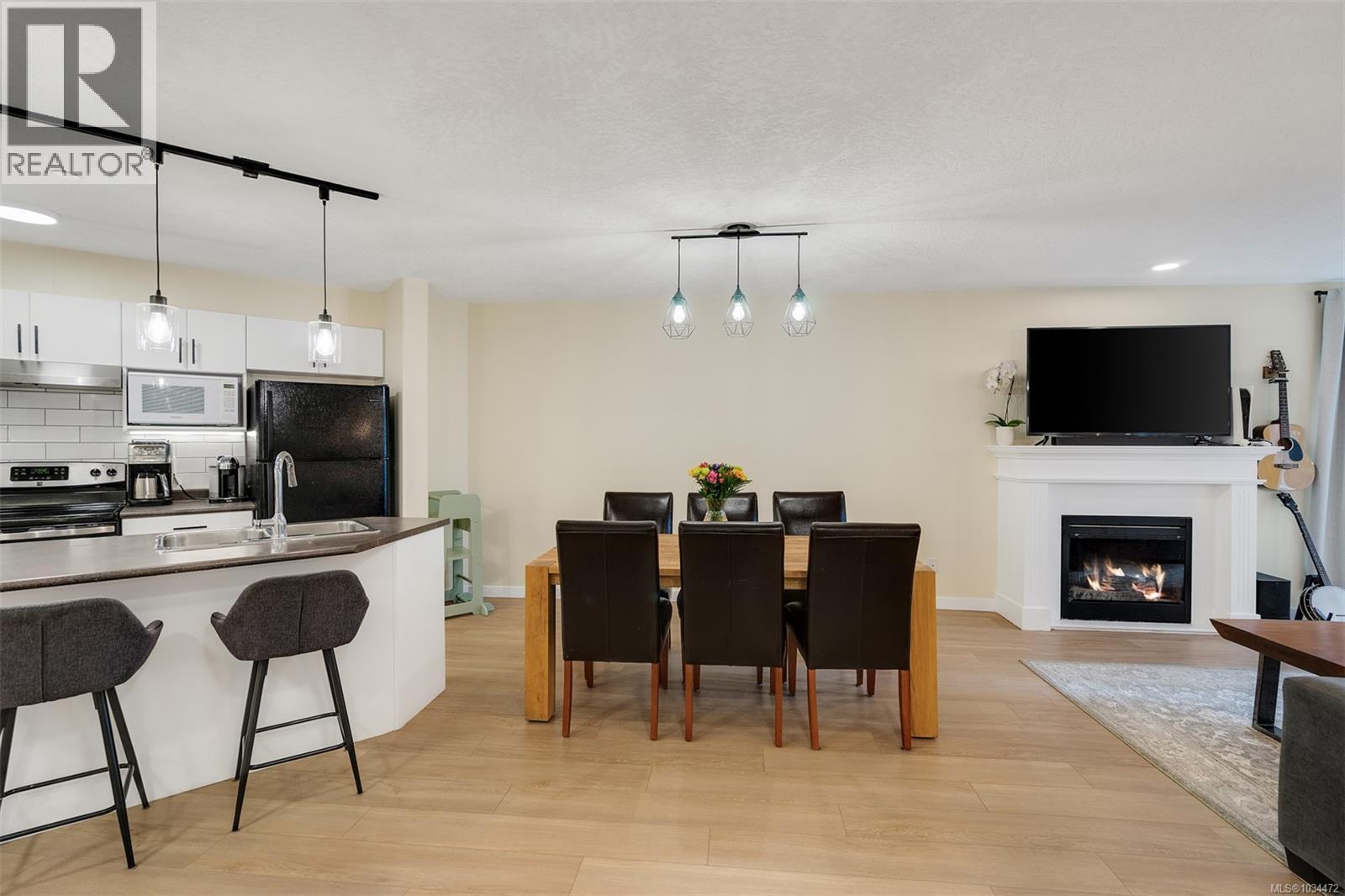 206 893 Hockley Ave, Langford, British Columbia  V9B 2V8 - Photo 9 - 1034472