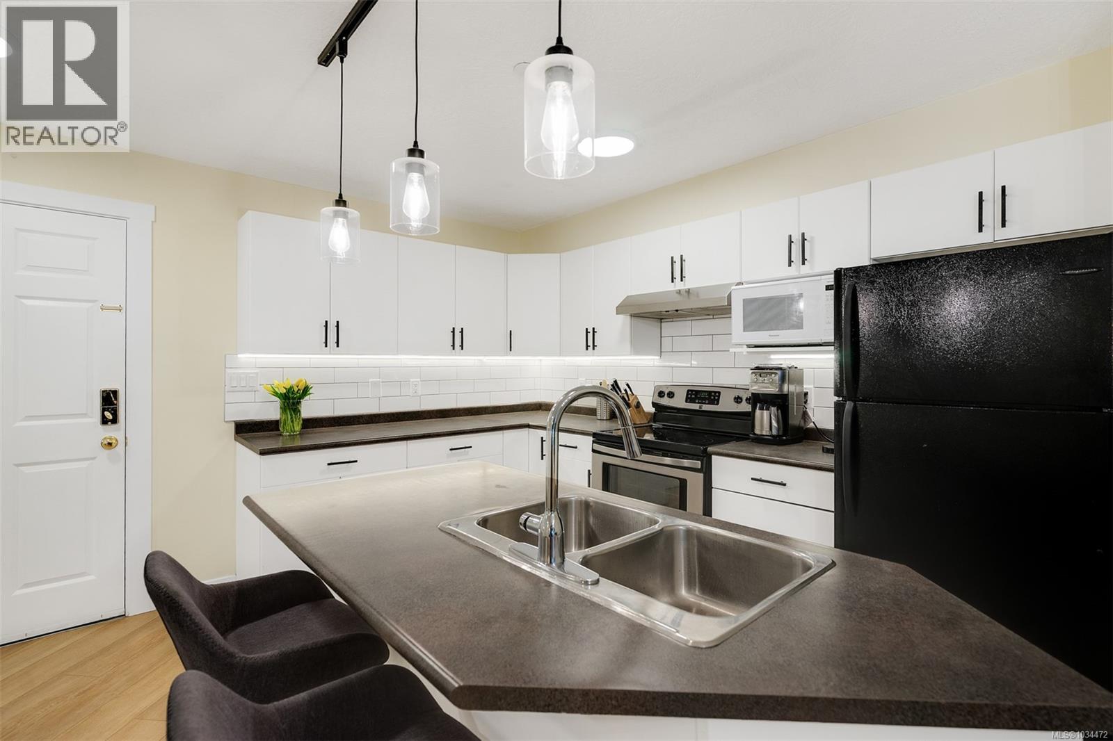 206 893 Hockley Ave, Langford, British Columbia  V9B 2V8 - Photo 6 - 1034472