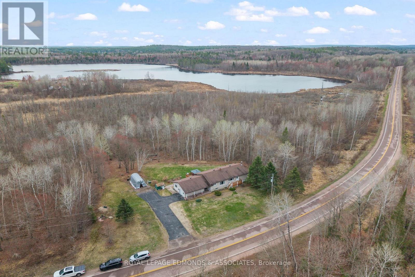 1523 BARRON CANYON ROAD, Petawawa, Ontario