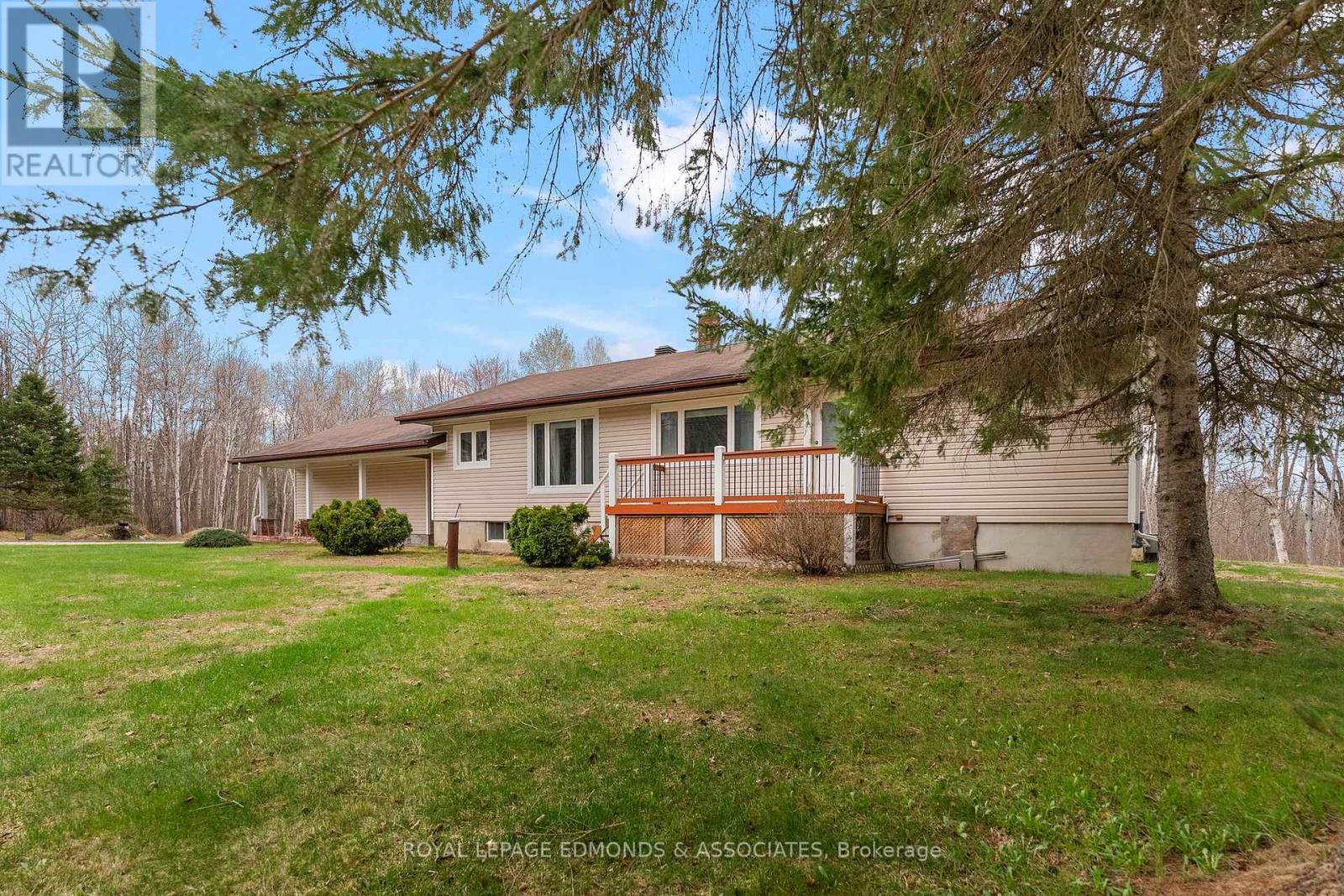 1523 Barron Canyon Road, Petawawa, Ontario  K8A 6W7 - Photo 4 - X13092092