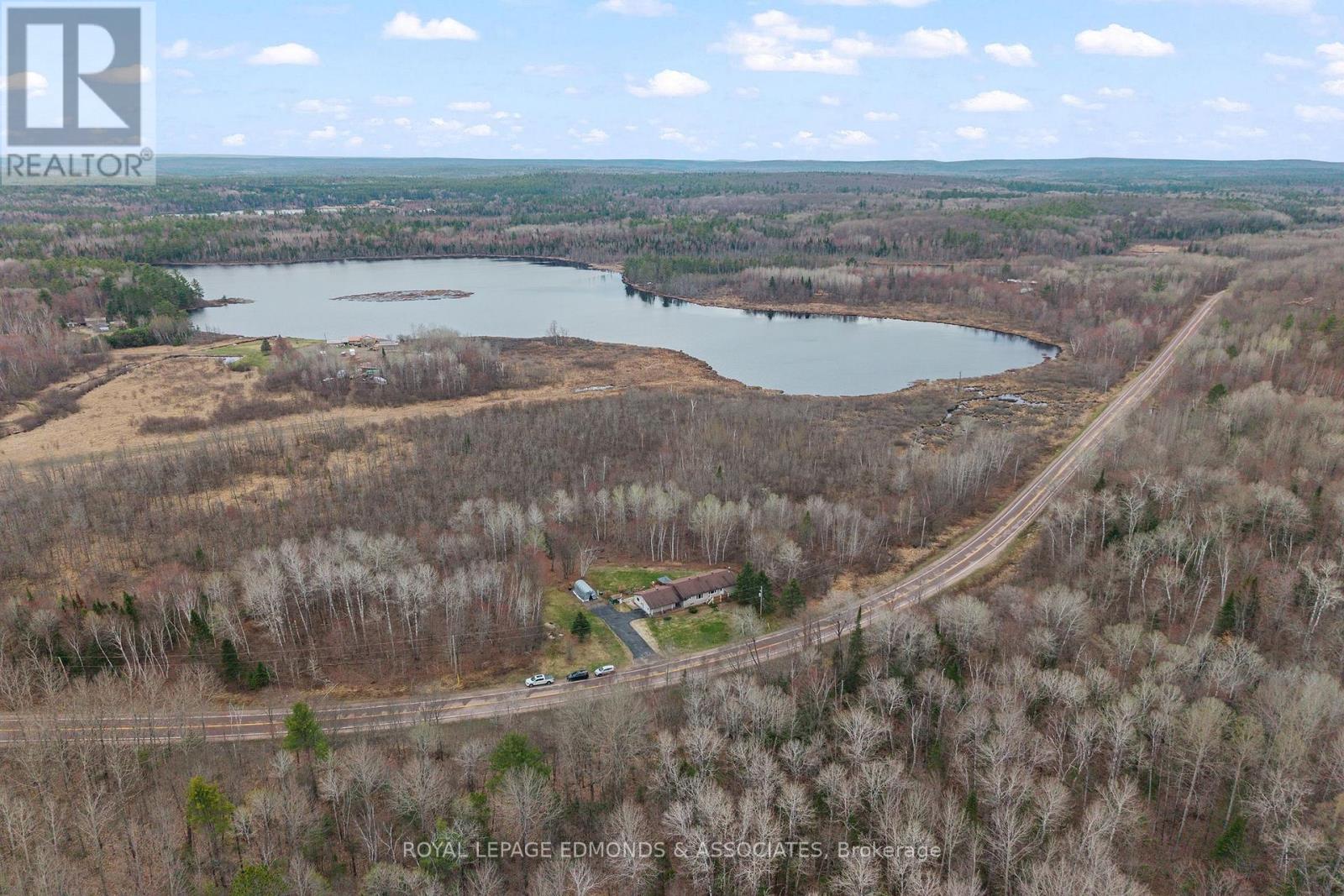 1523 Barron Canyon Road, Petawawa, Ontario  K8A 6W7 - Photo 5 - X13092092