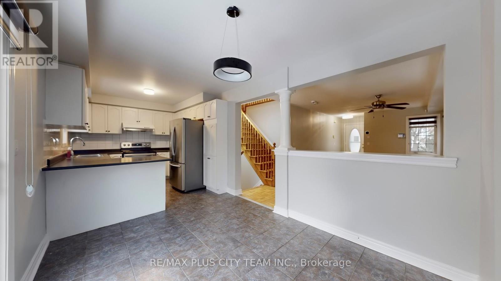 4 Slessor Lane, Brampton, Ontario  L6P 1M3 - Photo 6 - W13091624