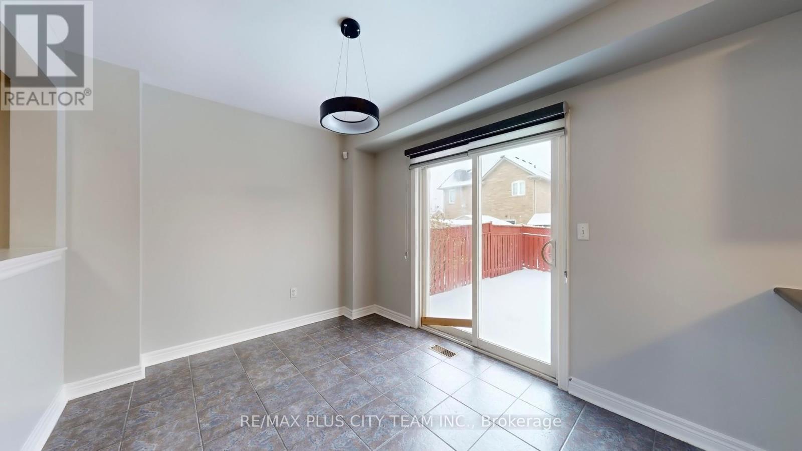 4 Slessor Lane, Brampton, Ontario  L6P 1M3 - Photo 8 - W13091624