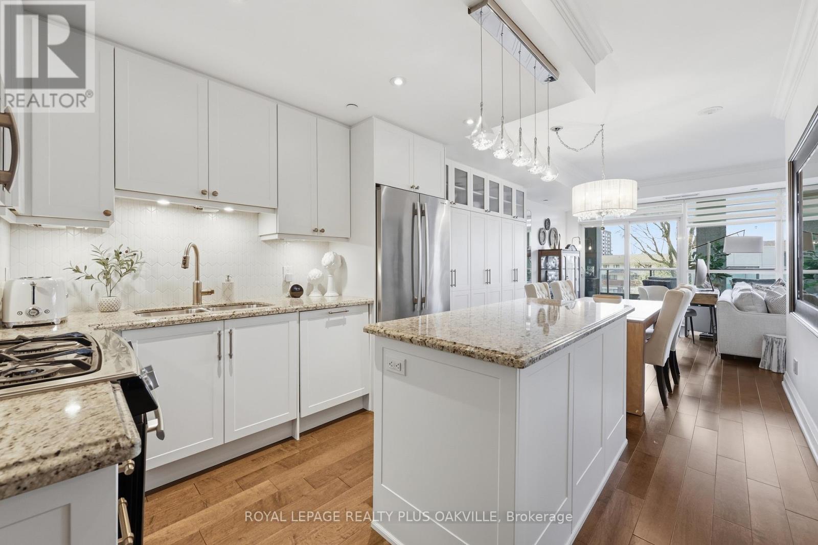 304 - 11 Bronte Road, Oakville, Ontario  L6L 0E1 - Photo 6 - W13091638