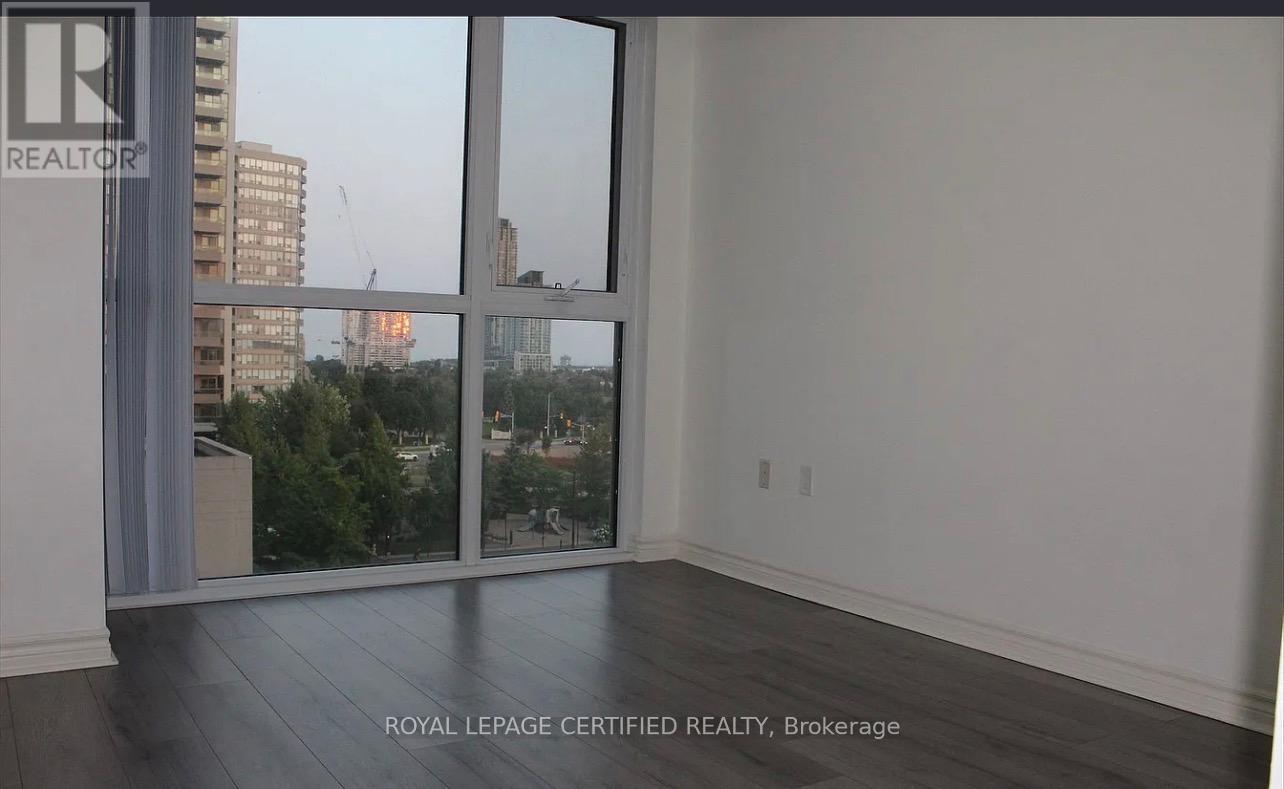 611 - 349 Rathburn Road W, Mississauga, Ontario  L5B 0G9 - Photo 2 - W13091660
