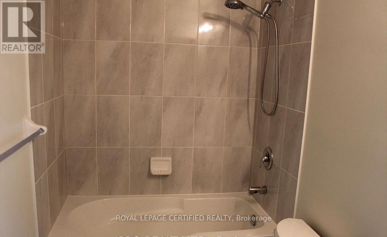 611 - 349 Rathburn Road W, Mississauga, Ontario  L5B 0G9 - Photo 3 - W13091660