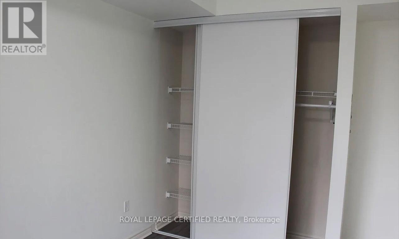 611 - 349 Rathburn Road W, Mississauga, Ontario  L5B 0G9 - Photo 6 - W13091660
