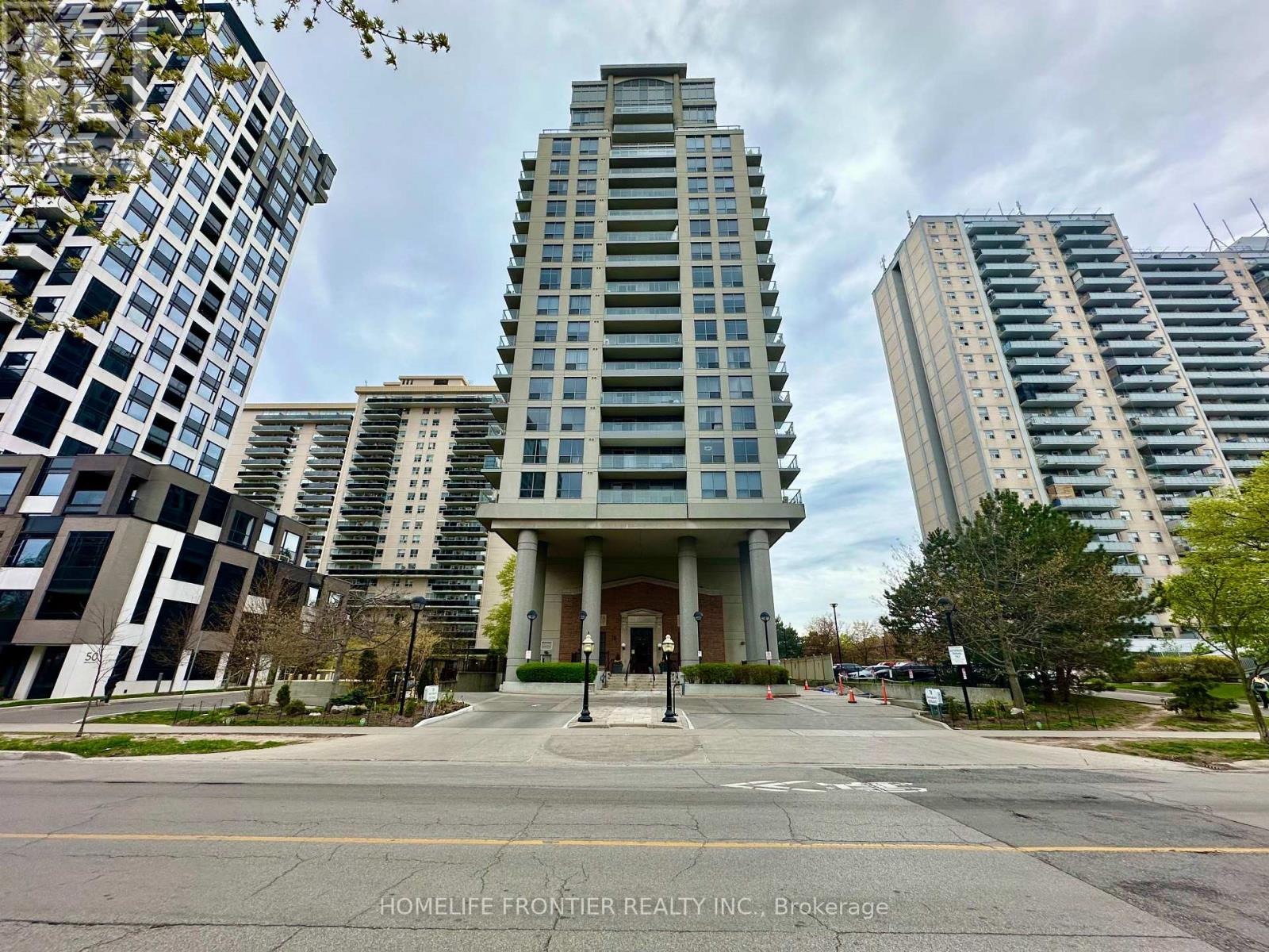 1304 - 70 HIGH PARK AVENUE, Toronto, Ontario