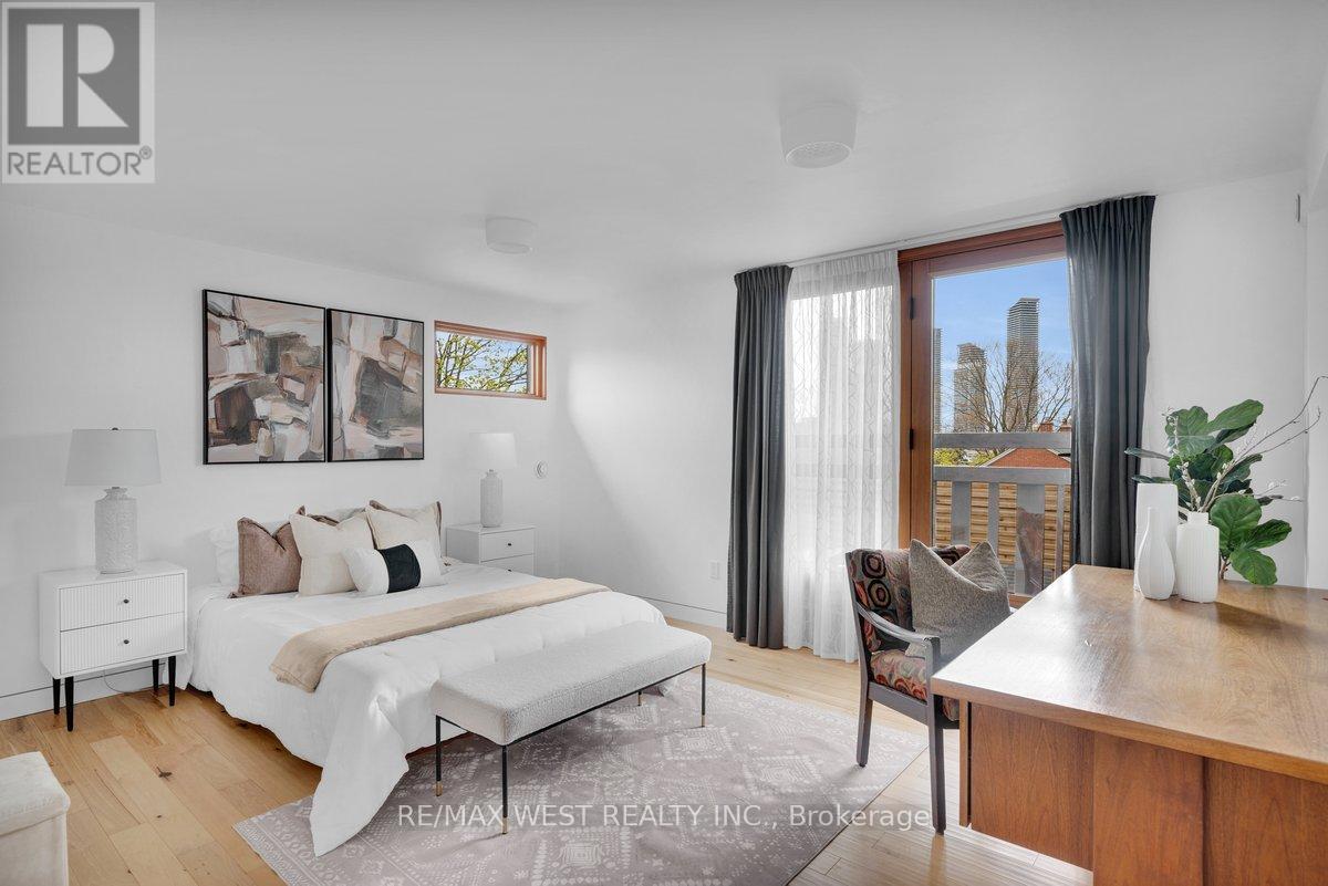 38 Smithfield Drive, Toronto, Ontario  M8Y 3M2 - Photo 31 - W13091750