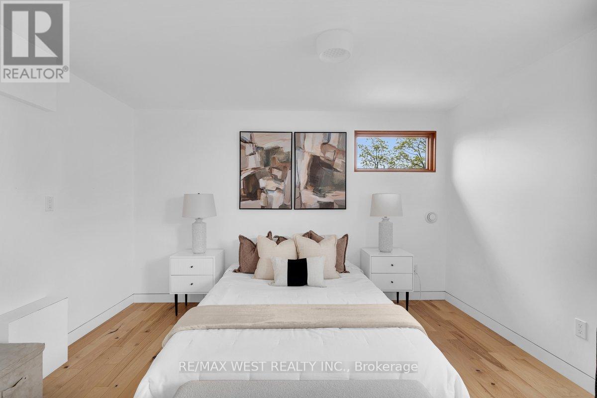 38 Smithfield Drive, Toronto, Ontario  M8Y 3M2 - Photo 32 - W13091750