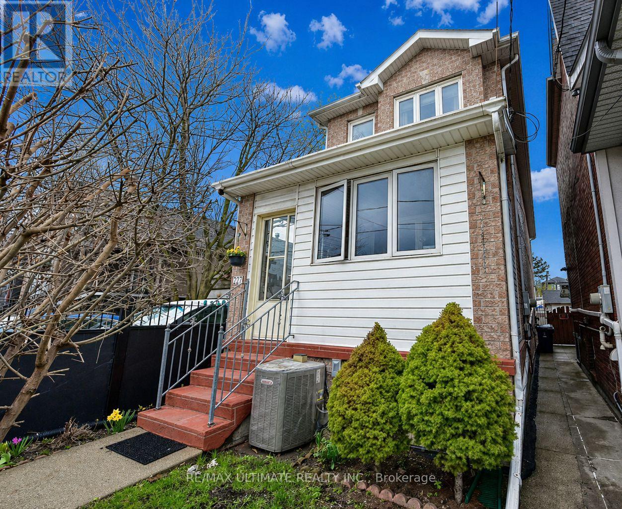 227 Earlscourt Avenue, Toronto, Ontario  M6E 4B4 - Photo 31 - W13056584