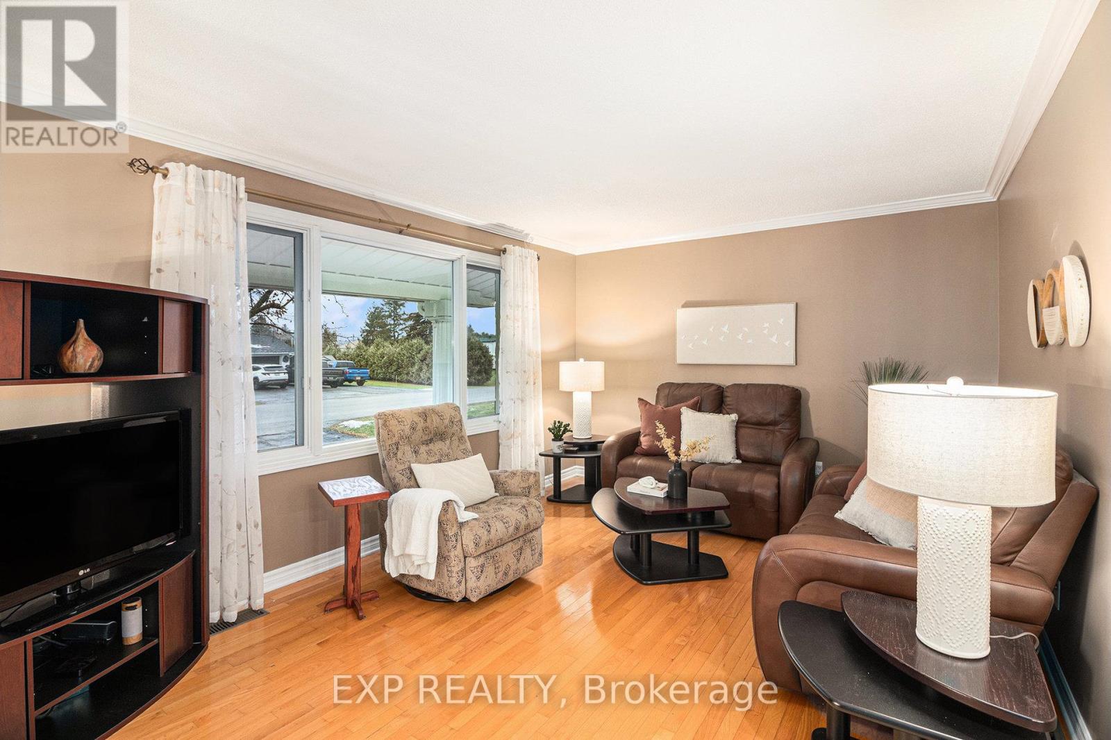 2 Castlebeau Street, Russell, Ontario  K0A 1W0 - Photo 4 - X13092010