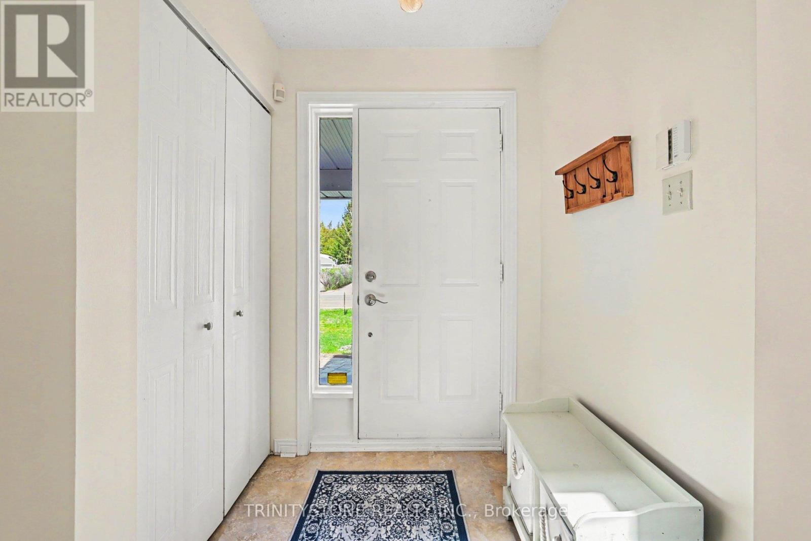 6294 Fernbank Road, Ottawa, Ontario  K2S 1X5 - Photo 4 - X13092072