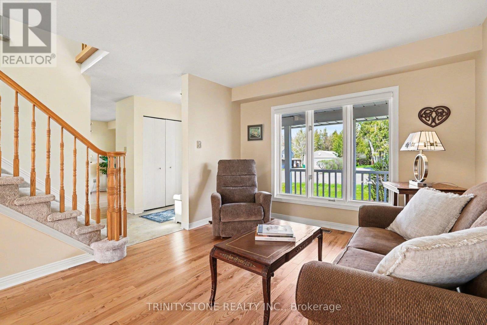 6294 Fernbank Road, Ottawa, Ontario  K2S 1X5 - Photo 6 - X13092072