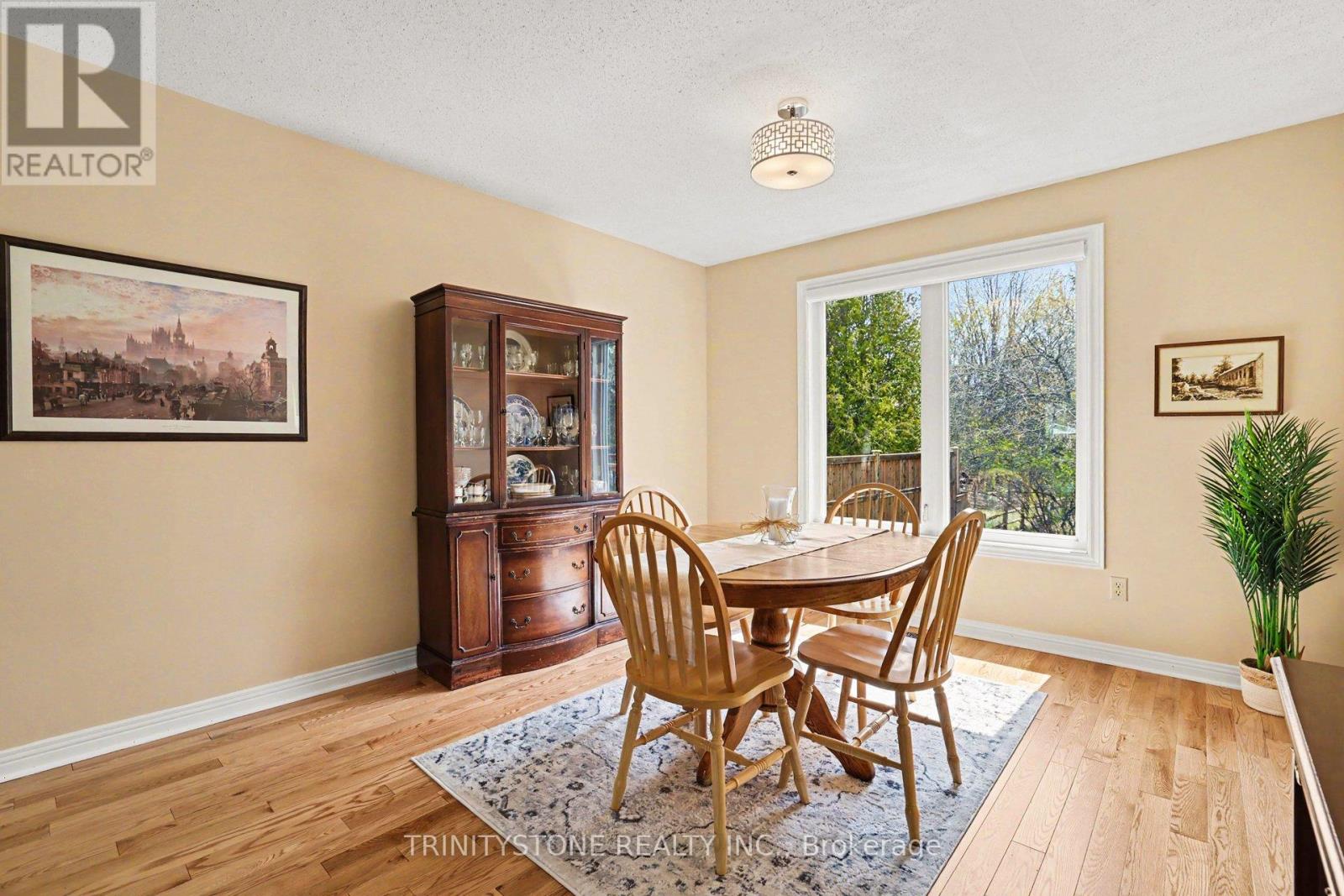 6294 Fernbank Road, Ottawa, Ontario  K2S 1X5 - Photo 8 - X13092072