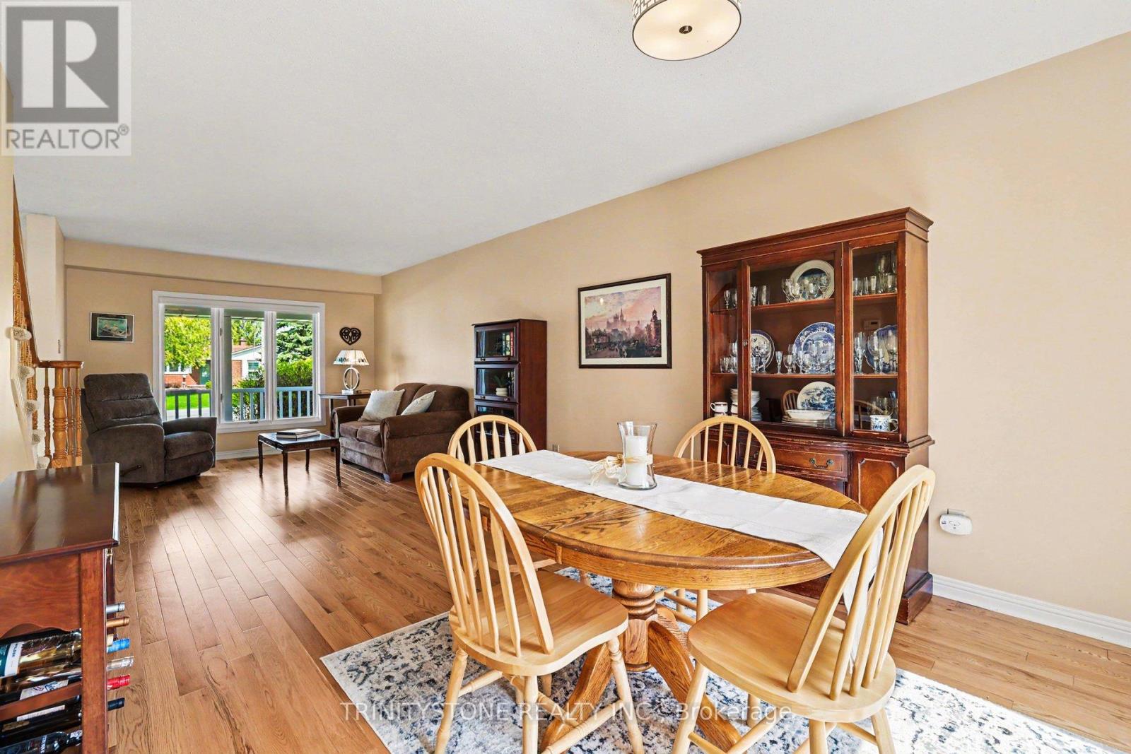 6294 Fernbank Road, Ottawa, Ontario  K2S 1X5 - Photo 9 - X13092072