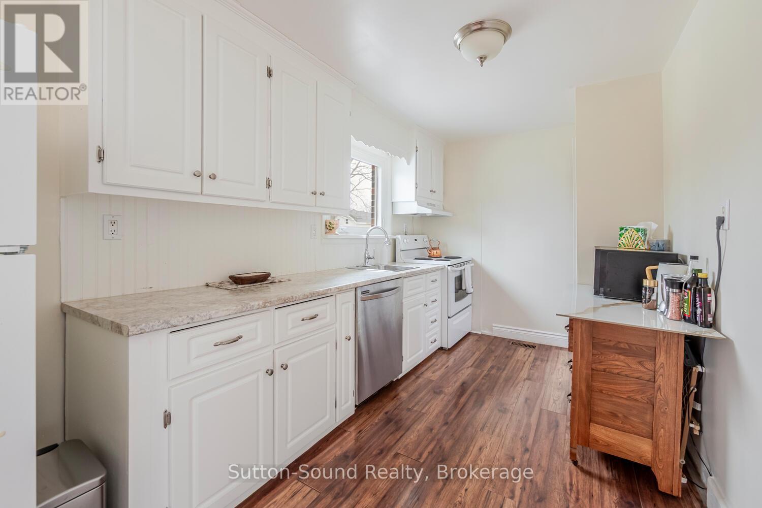 755 17th Street E, Owen Sound, Ontario  N4K 2A4 - Photo 5 - X12890286