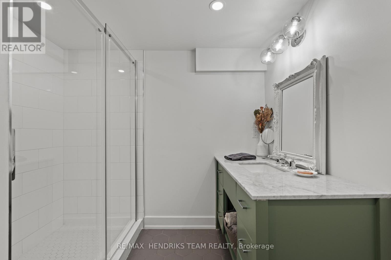 149 Riverview Boulevard, St. Catharines, Ontario  L2T 3M6 - Photo 32 - X13091892