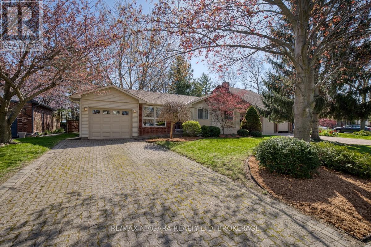 15 OAK DRIVE, Niagara-on-the-Lake, Ontario