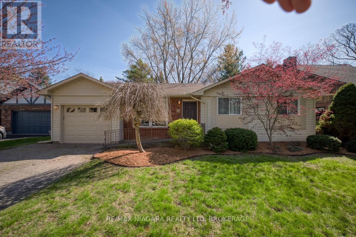 15 Oak Drive, Niagara-On-The-Lake, Ontario  L0S 1J0 - Photo 2 - X13092048