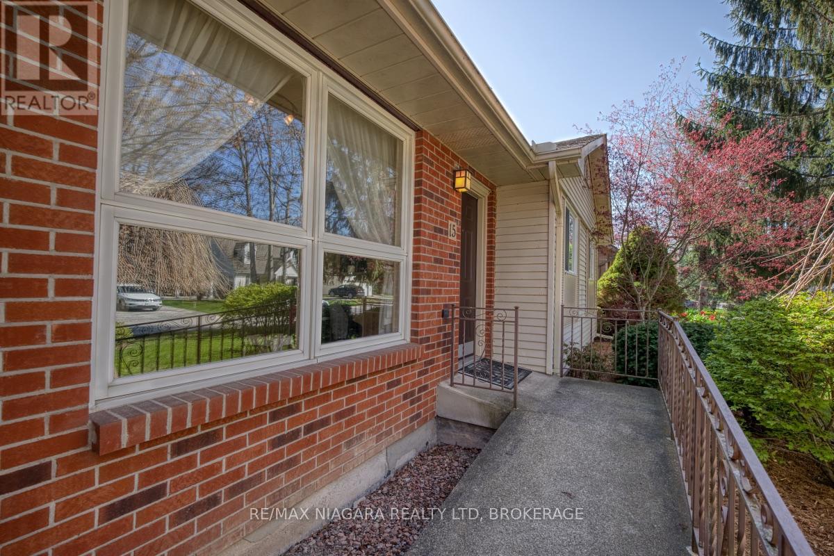 15 Oak Drive, Niagara-On-The-Lake, Ontario  L0S 1J0 - Photo 3 - X13092048