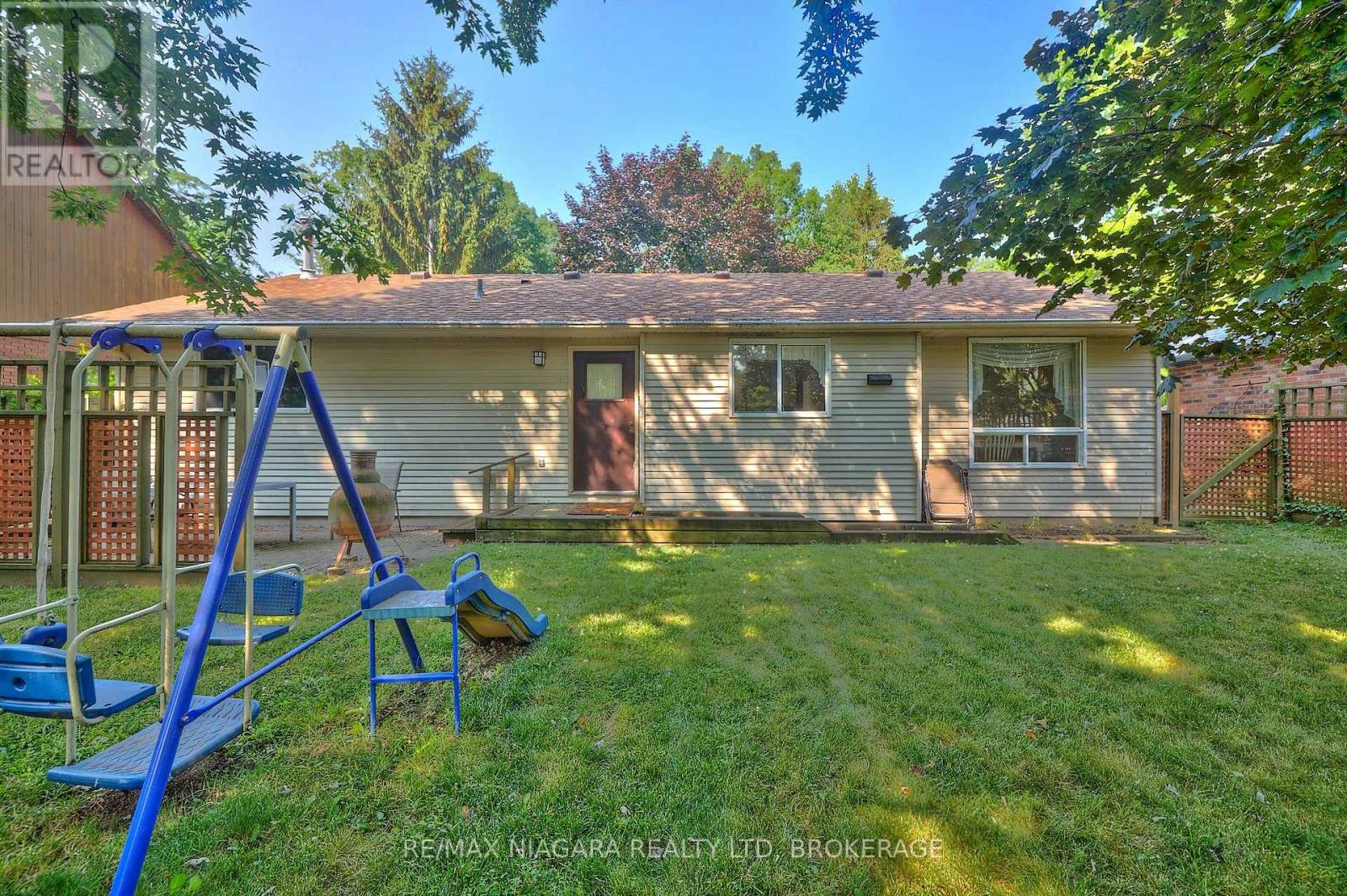 15 Oak Drive, Niagara-On-The-Lake, Ontario  L0S 1J0 - Photo 32 - X13092048