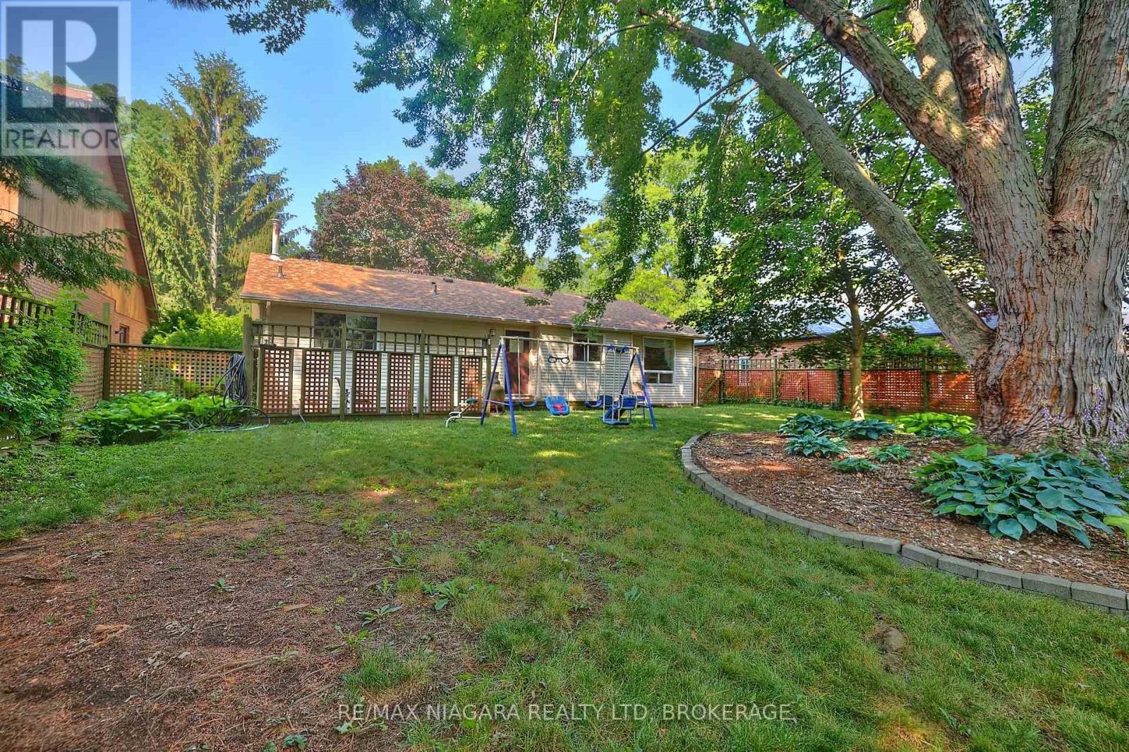 15 Oak Drive, Niagara-On-The-Lake, Ontario  L0S 1J0 - Photo 38 - X13092048