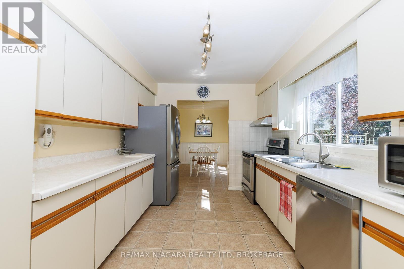 15 Oak Drive, Niagara-On-The-Lake, Ontario  L0S 1J0 - Photo 7 - X13092048