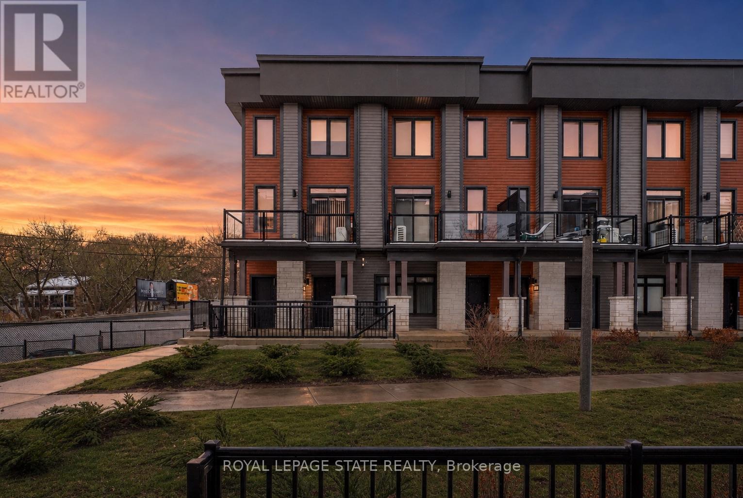 38 - 2 WILLOW STREET, Brant, Ontario
