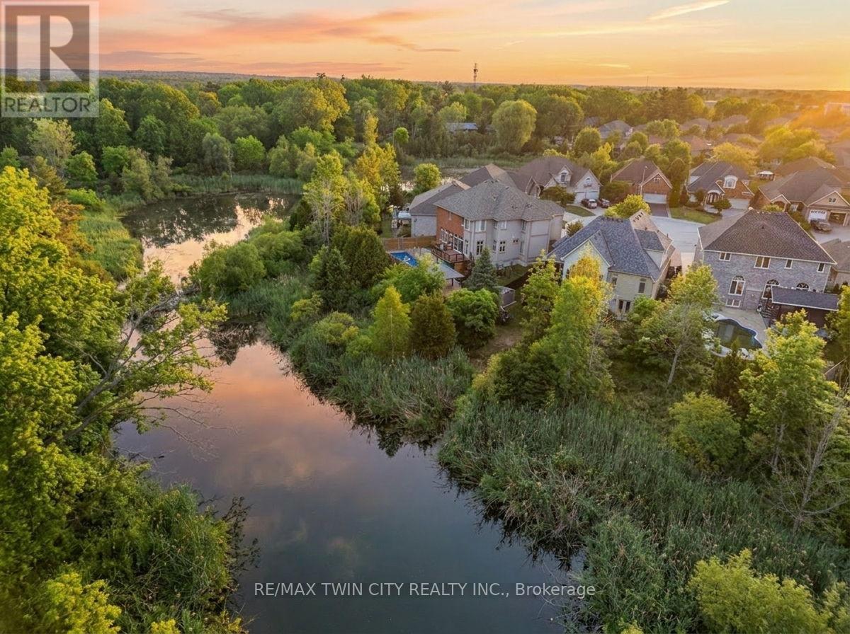 7 TOM THOMSON COURT, Brantford, Ontario