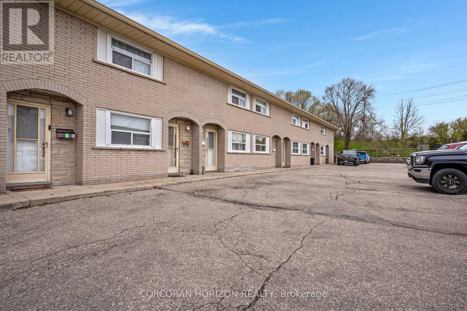 23 Glen Road, Cambridge, Ontario  N1R 4L4 - Photo 4 - X13091726